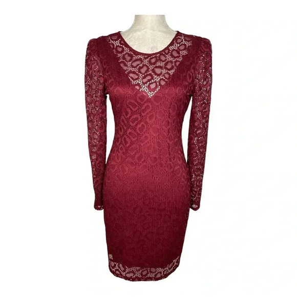 Talula Aritzia‎ Lace Burgundy Dress NWT - Picture 3 of 7